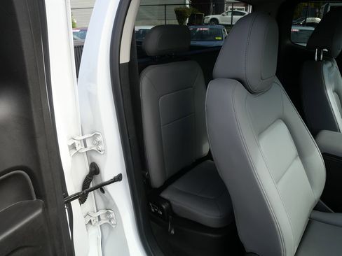 Used 2016 GMC Canyon W/T image 24