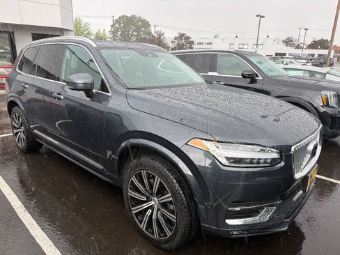 Used 2022 Volvo XC90 T6 Inscription w/ Advanced Package AWD/4WD image 2