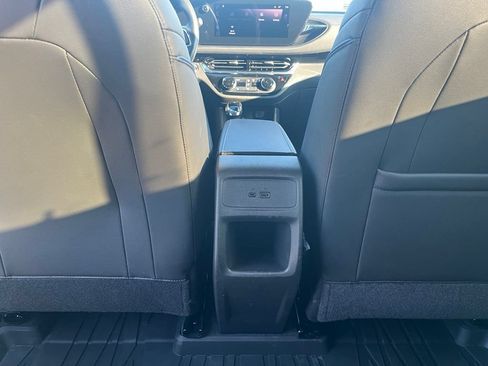 Used 2024 Buick Envista Sport Touring w/ Convenience I Package FWD image 27
