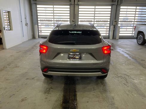 New 2026 Chevrolet Trax LT w/ LT Convenience Package image 6