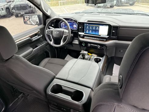 Used 2024 Chevrolet Silverado 1500 LT Trail Boss image 22