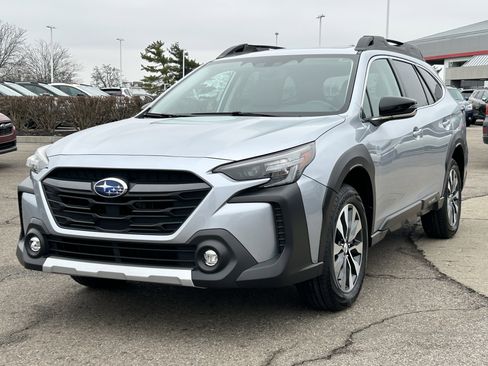 Certified 2023 Subaru Outback Limited image 3