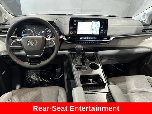 Certified 2023 Toyota Sienna Limited AWD/4WD image 10