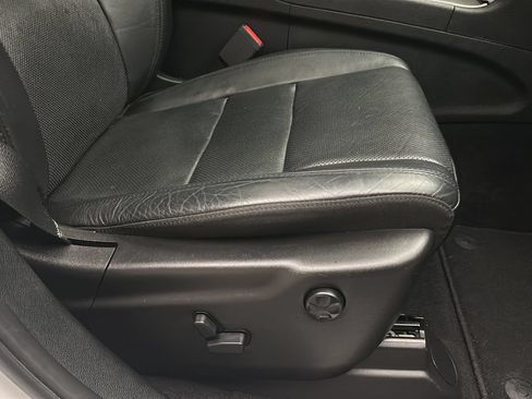 Used 2019 Jeep Grand Cherokee Limited w/ Luxury Group II AWD/4WD image 23