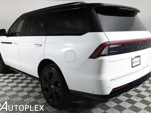 Used 2025 Lincoln Navigator Black Label AWD/4WD image 7