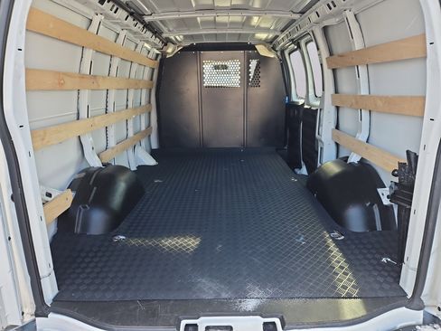 Used 2023 Chevrolet Express 2500 w/ Driver Convenience Package image 27