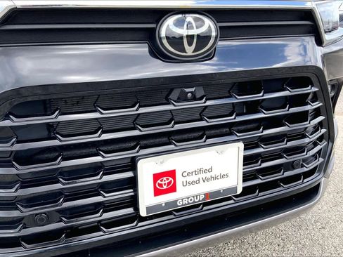 Used 2025 Toyota Grand Highlander FWD image 29