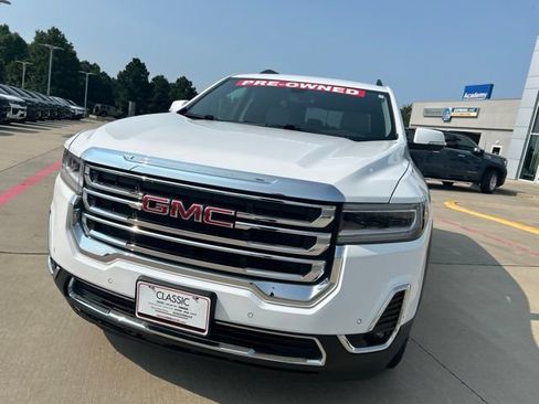 Used 2022 GMC Acadia SLT w/ Trailering Package FWD image 3