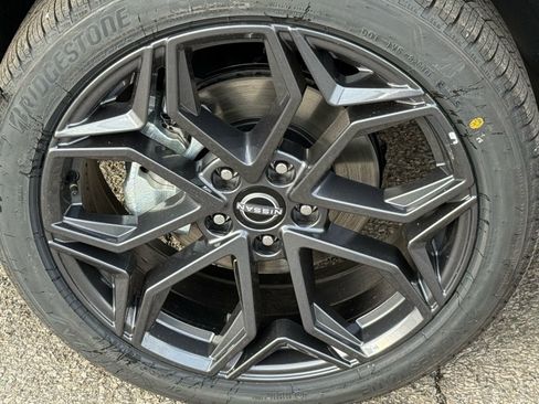 New 2026 Nissan Kicks SR w/ Illumination Package AWD/4WD image 10