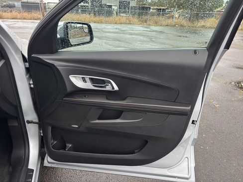 Used 2014 Chevrolet Equinox LTZ image 12