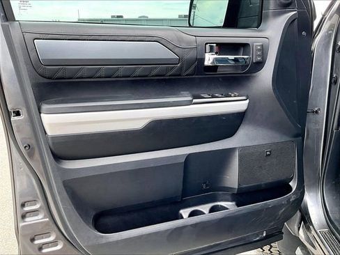 Used 2021 Toyota Tundra Platinum image 9