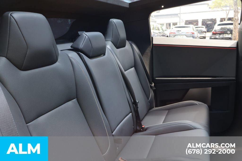 Used 2024 Tesla Cybertruck AWD Crew Cab image 21