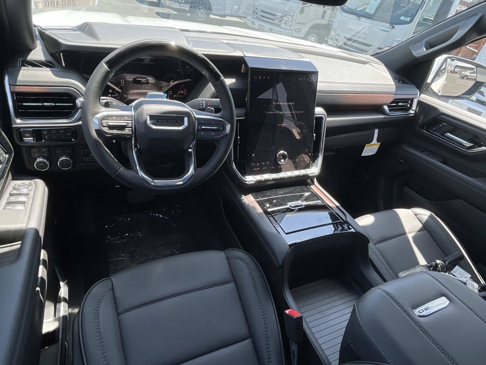 New 2026 GMC Yukon XL Denali w/ Advanced Technology Package AWD/4WD image 9