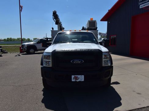 Used 2014 Ford F550 4x4 Regular Cab Super Duty image 4