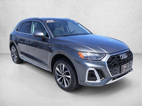 Used 2023 Audi Q5 2.0T Premium w/ Convenience Package AWD/4WD image 3
