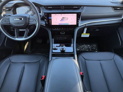 New 2026 Jeep Grand Cherokee Limited image 10