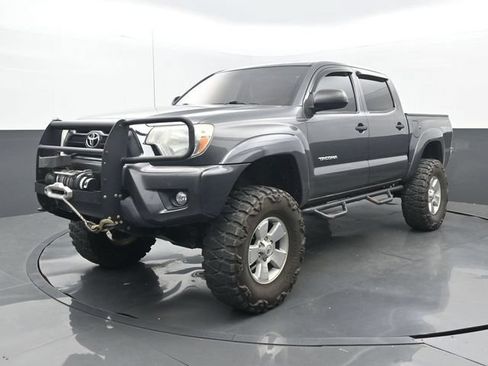 Used 2014 Toyota Tacoma 4x4 Double Cab w/ TRD Off-Road Package image 8