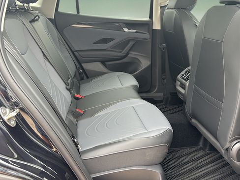 New 2026 Volkswagen Tiguan SE AWD/4WD image 13