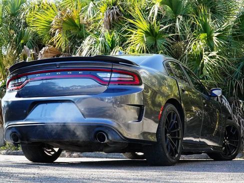 Used 2022 Dodge Charger Scat Pack w/ Daytona Edition Group image 5