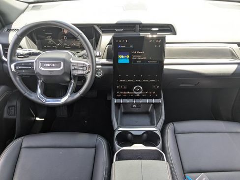 Used 2025 GMC Terrain Elevation w/ Elevation Premium Package AWD/4WD image 14