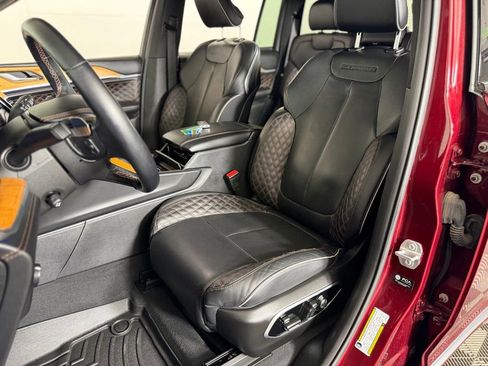 Used 2022 Jeep Grand Cherokee Summit AWD/4WD image 29