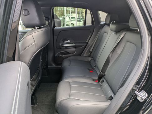 New 2025 Mercedes-Benz GLA 250 4MATIC image 14