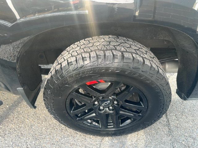 Used 2022 Chevrolet Silverado 1500 RST w/ Redline Edition AWD/4WD image 5