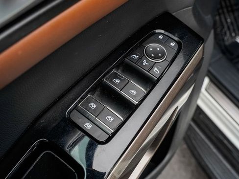 Used 2022 Nissan Pathfinder Platinum w/ Lighting Package (N93) image 10