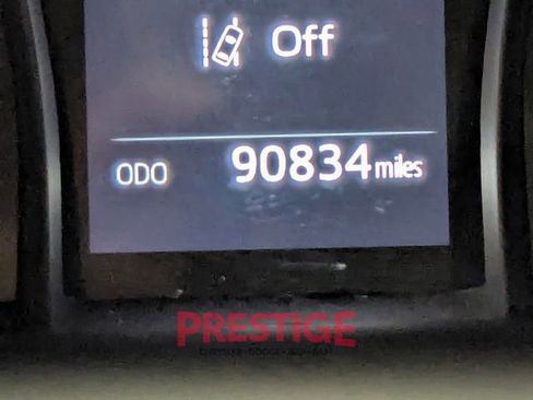 Used 2022 Toyota Camry SE image 12