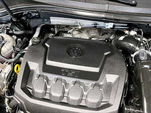 Used 2022 Volkswagen Tiguan SE image 31