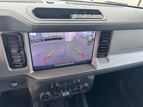 Used 2025 Ford Bronco Outer Banks AWD/4WD image 18