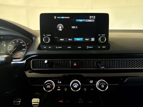 Used 2023 Honda Civic Sport image 18