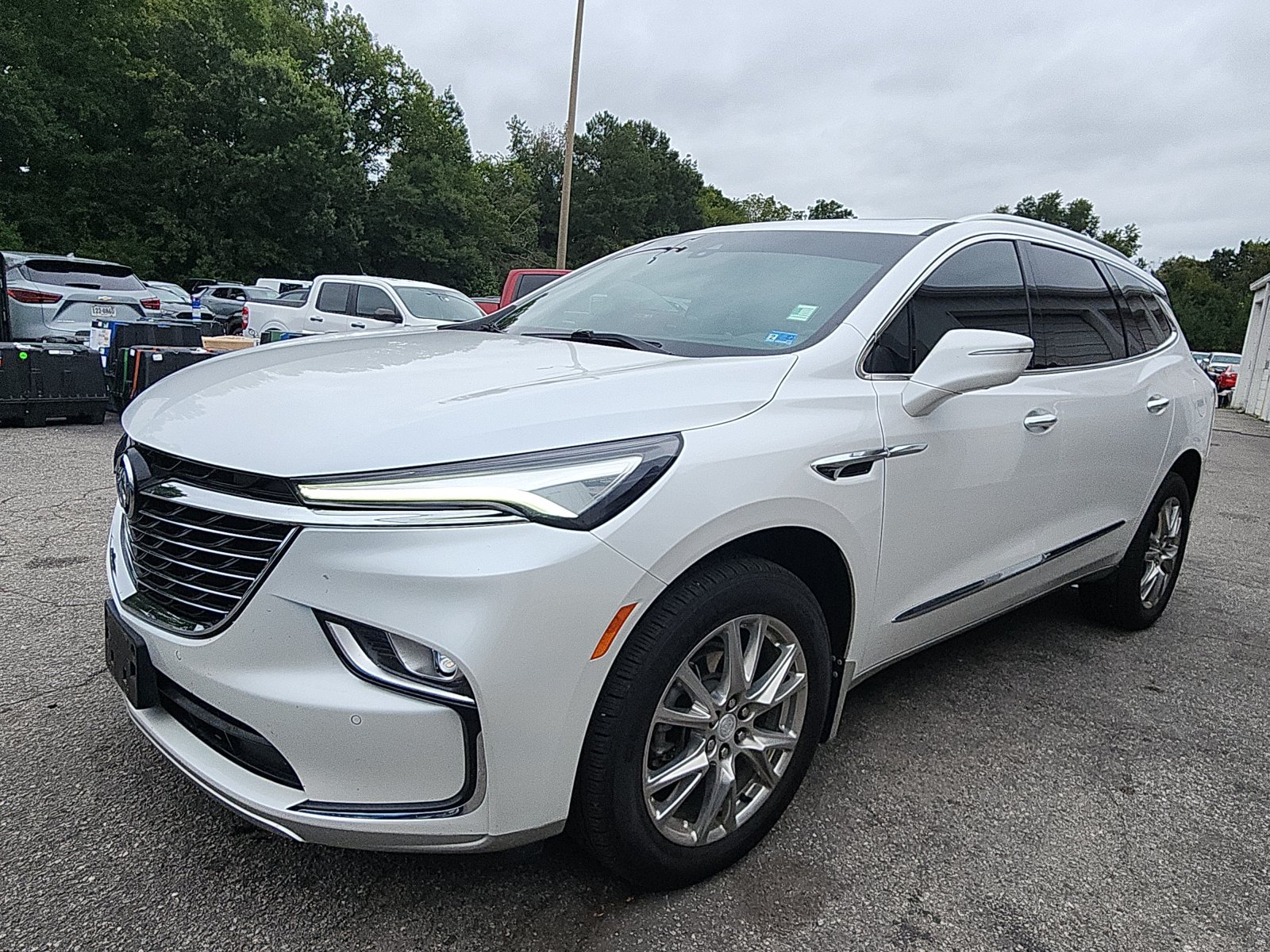 Used 2022 Buick Enclave Premium w/ Experience Buick Package AWD/4WD image 1