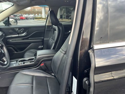 Used 2023 Lincoln Corsair Reserve w/ Equipment Group 201A image 18