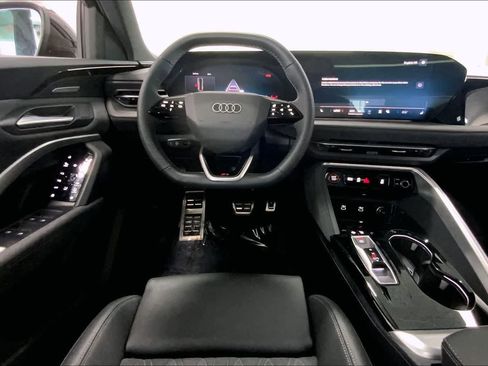 New 2025 Audi SQ5 Premium Plus AWD/4WD image 14