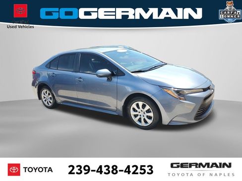 Certified 2025 Toyota Corolla LE FWD image 5
