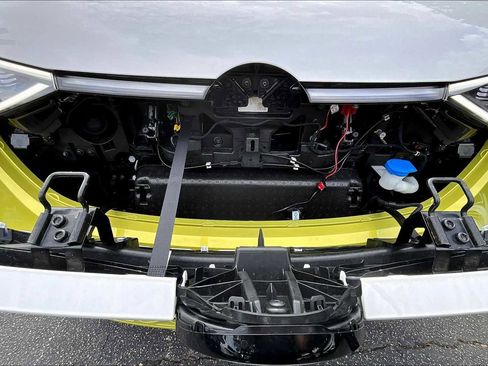 New 2025 Volkswagen ID. Buzz 1st Edition image 16