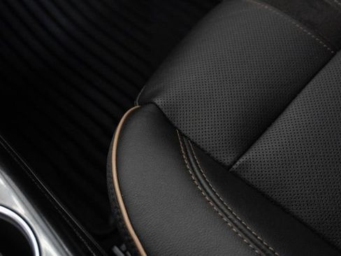 Used 2020 Chevrolet Blazer Premier FWD image 12