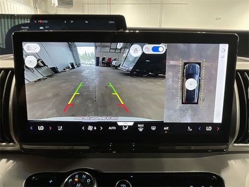 New 2025 Ford Expedition Active image 28