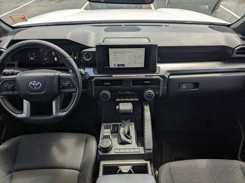 Certified 2025 Toyota 4Runner SR5 AWD/4WD image 15
