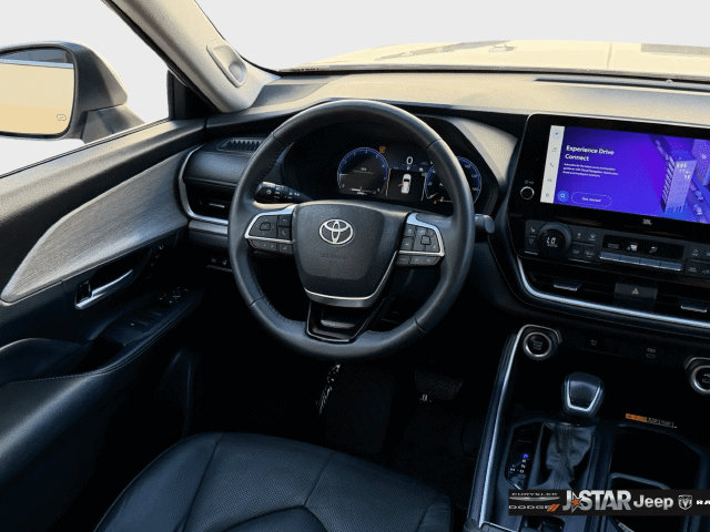 Used 2024 Toyota Grand Highlander FWD image 14