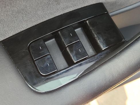 Used 2020 Tesla Model Y Long Range AWD/4WD image 28