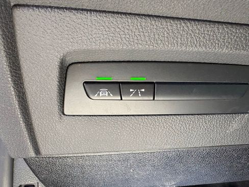 Used 2021 BMW 230i xDrive Convertible w/ Premium Package image 27