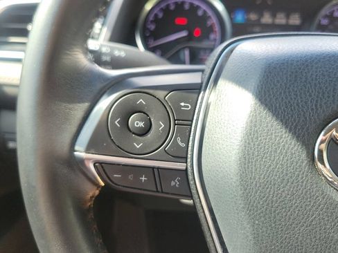 Used 2018 Toyota Camry XLE FWD image 21