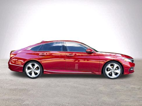 Used 2020 Honda Accord Touring image 10
