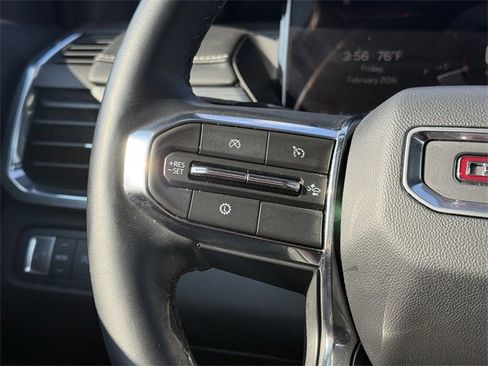 Used 2025 GMC Acadia Elevation image 25