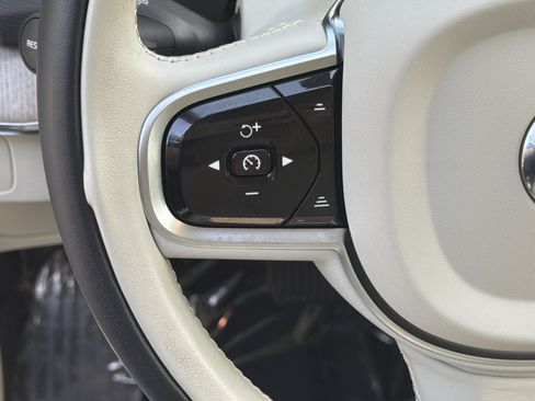 Certified 2024 Volvo XC90 T8 Plus w/ Protection Package AWD/4WD image 19