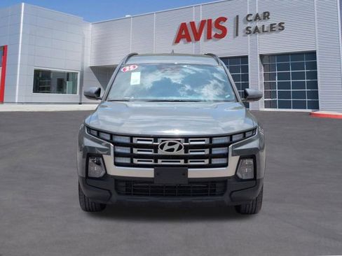 Used 2025 Hyundai Santa Cruz SEL FWD image 2