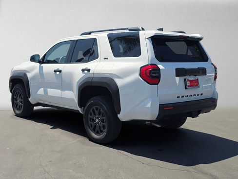 Certified 2026 Toyota 4Runner SR5 AWD/4WD image 5