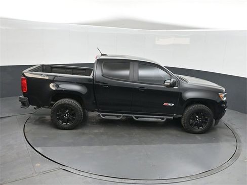 Used 2022 Chevrolet Colorado Z71 w/ Z71 Midnight Edition image 28